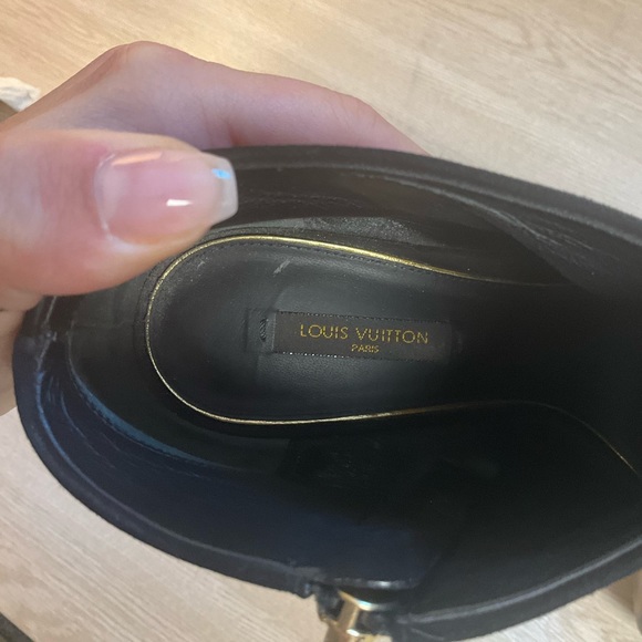 Vintage Louis Vuitton Suede Peep Toe pumps - Picture 5 of 8